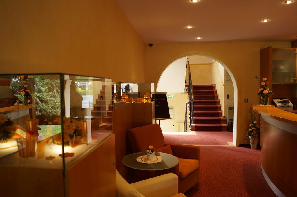 Hotel An Der Ilse Lemgo Bagian luar foto