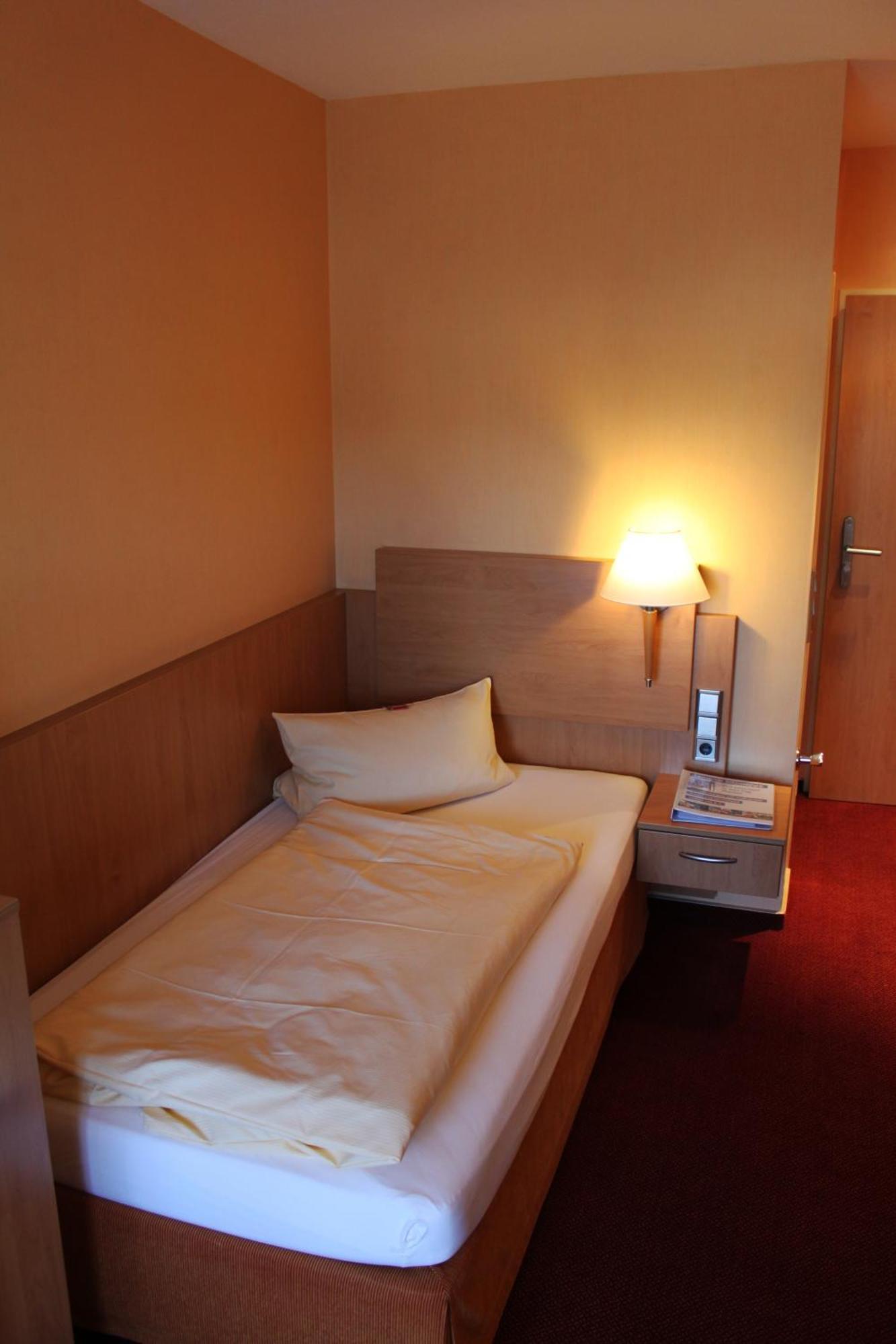 Hotel An Der Ilse Lemgo Bagian luar foto